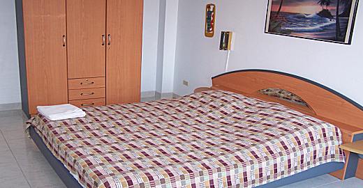 Lit King Size 1,90 m. Chambre